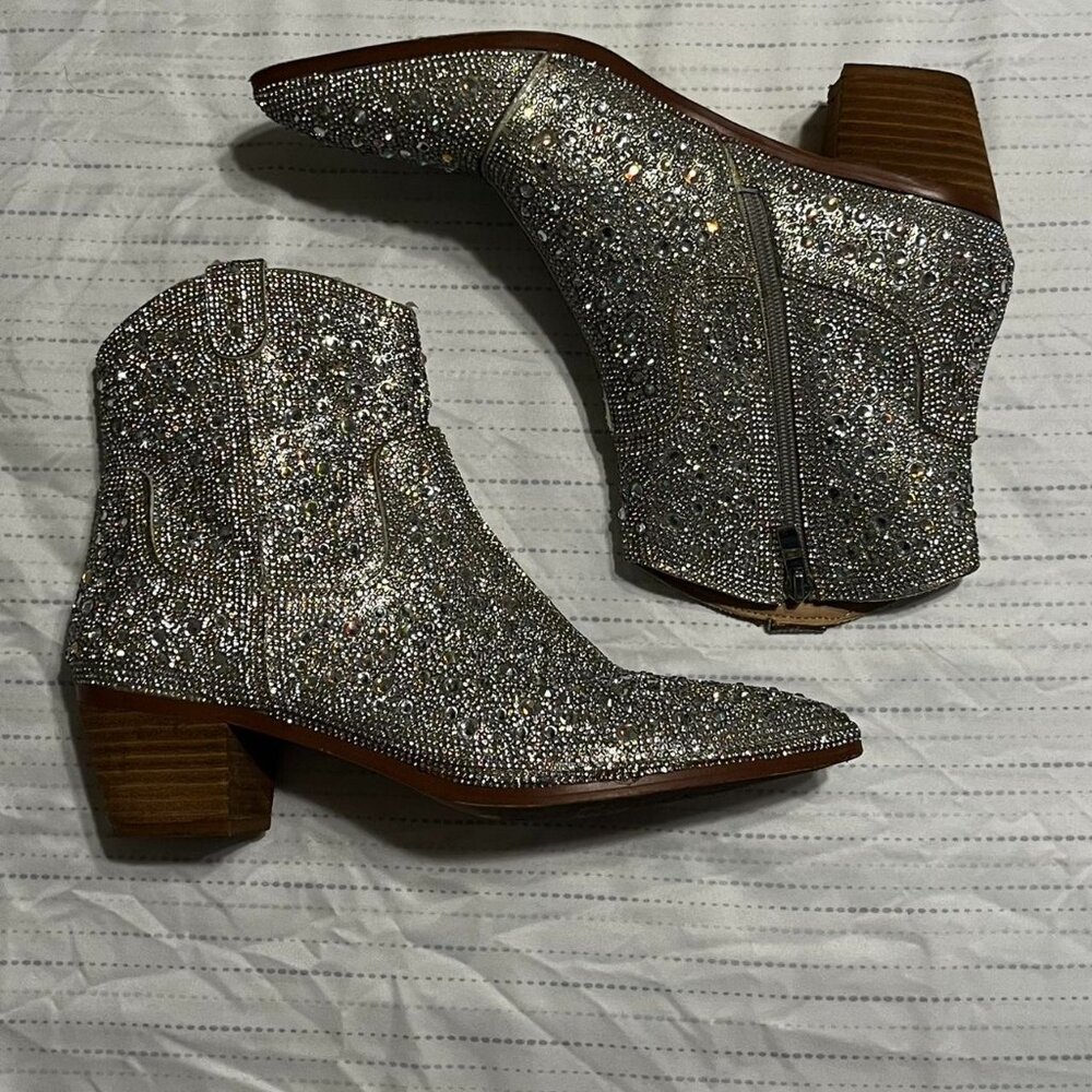 Rhinestone boots, silver, size 10